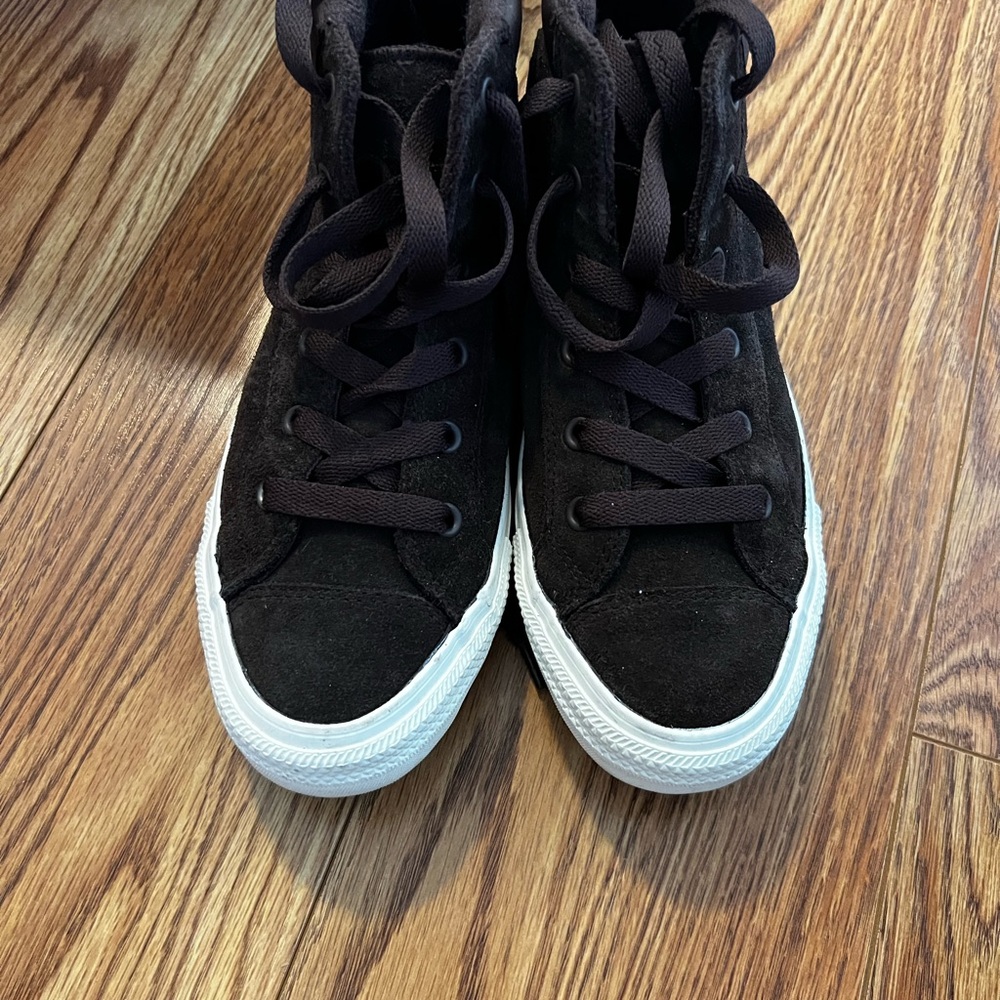 Dark brown converse all star